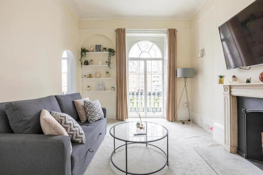 شقة Regent'S Square Charming Flat لندن المظهر الخارجي الصورة