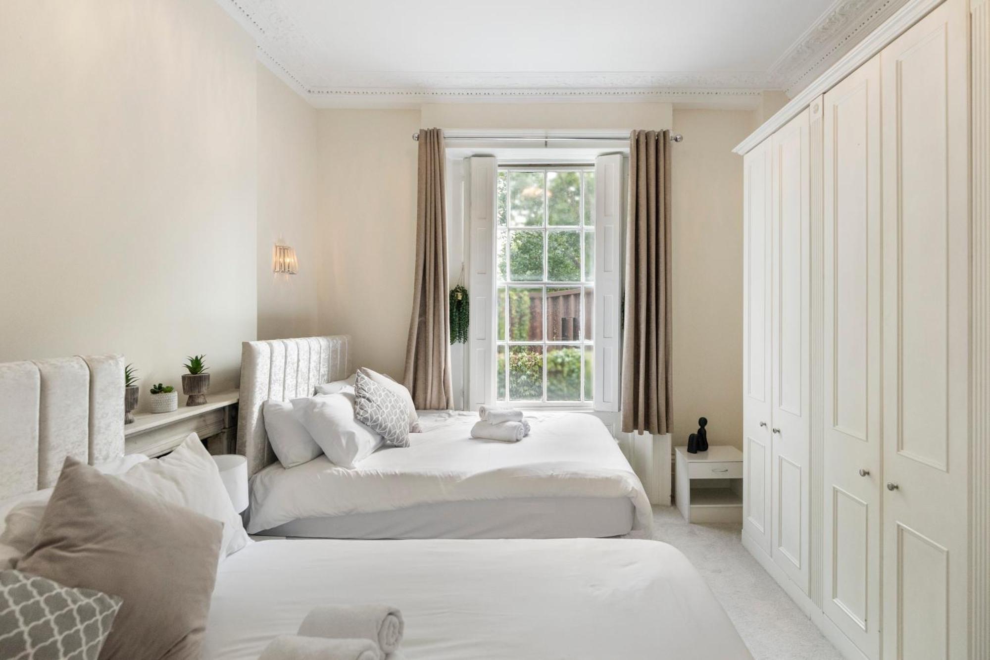 شقة Regent'S Square Charming Flat لندن المظهر الخارجي الصورة