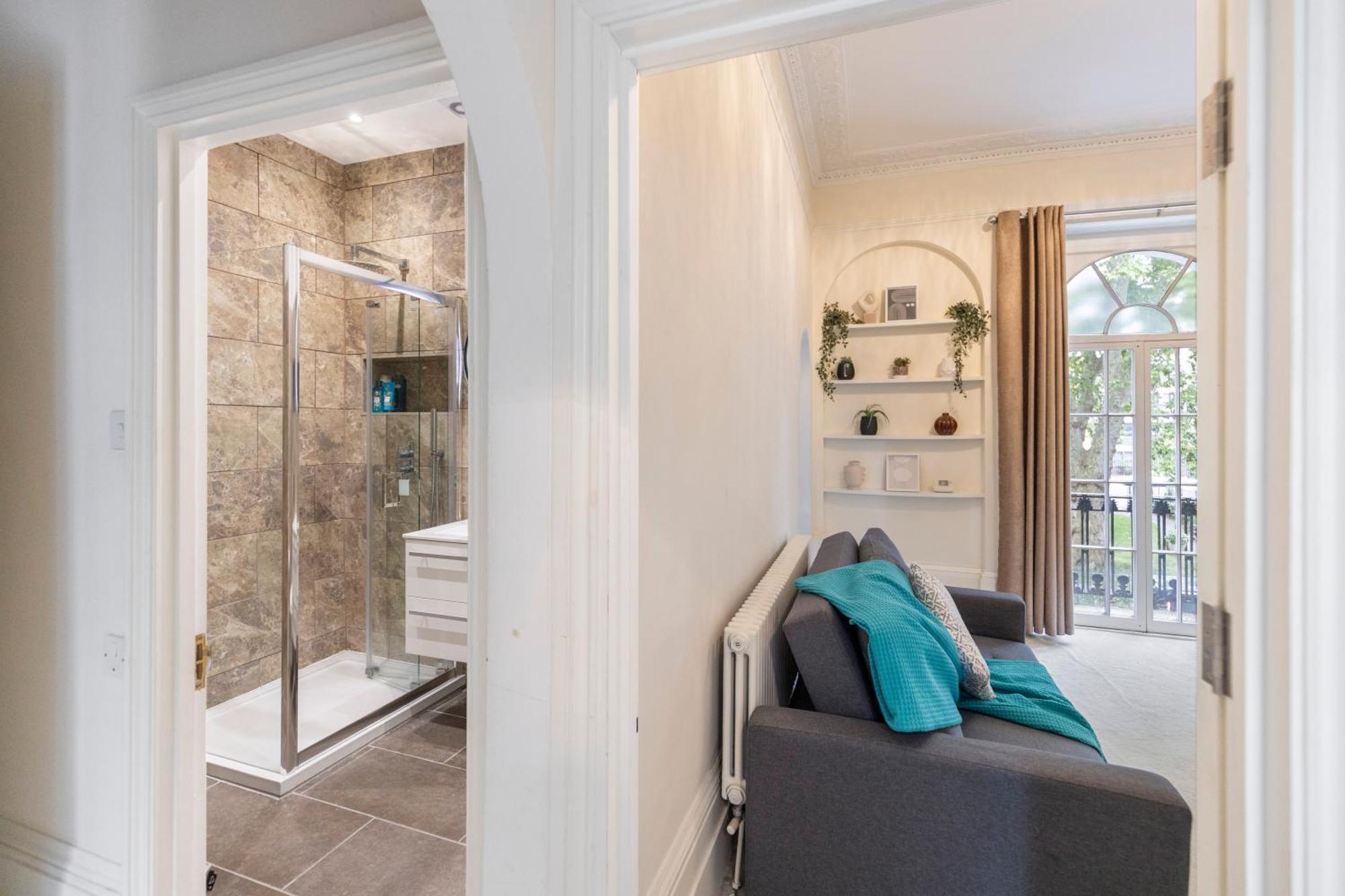 شقة Regent'S Square Charming Flat لندن المظهر الخارجي الصورة