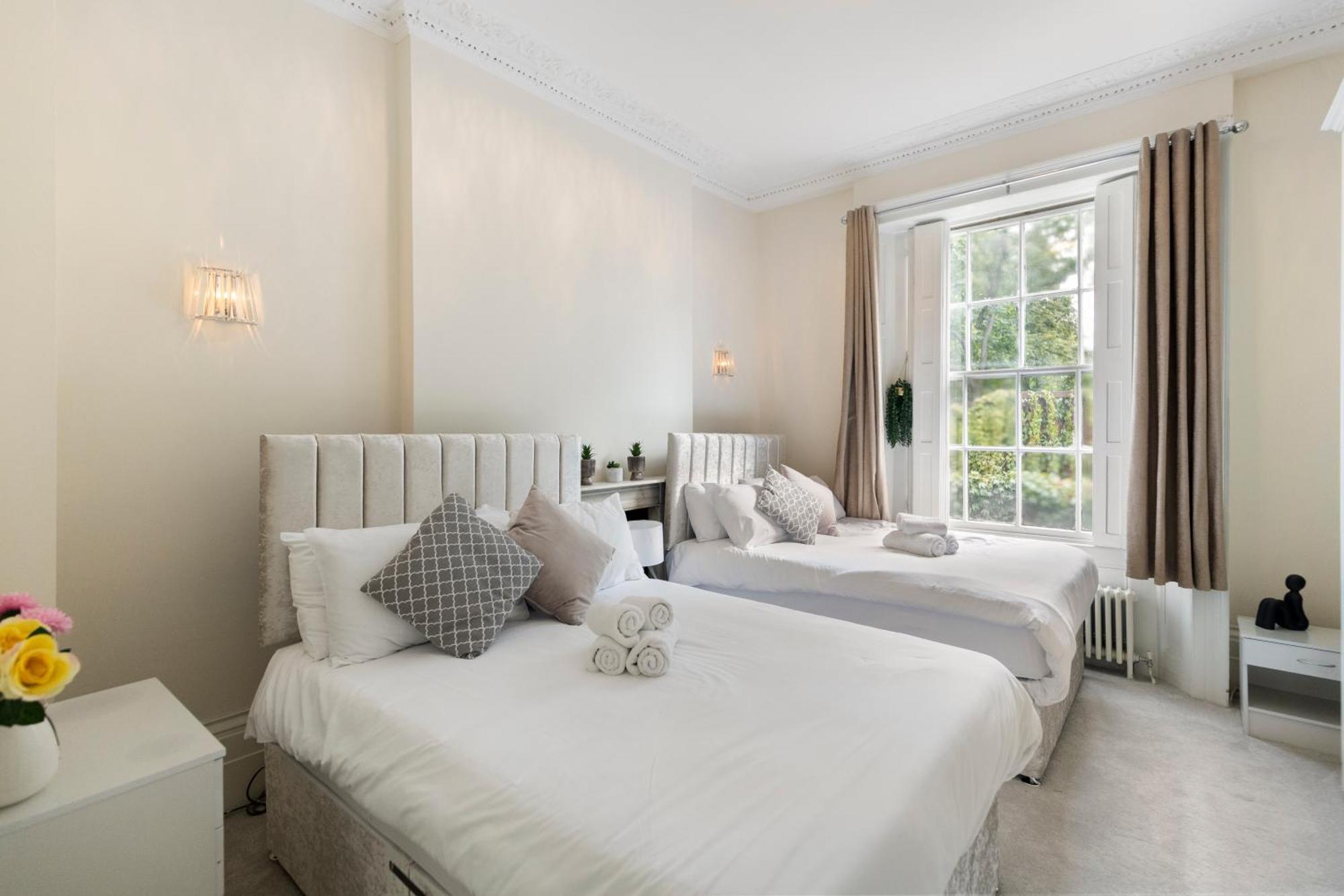 شقة Regent'S Square Charming Flat لندن المظهر الخارجي الصورة